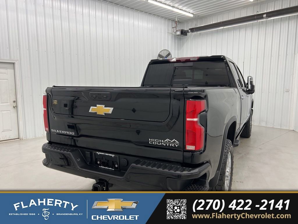 Used 2024 Chevrolet Silverado 2500 High Country w/ Technology Package AWD/4WD image 2