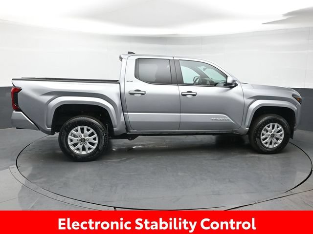 Certified 2026 Toyota Tacoma SR5 AWD/4WD image 8