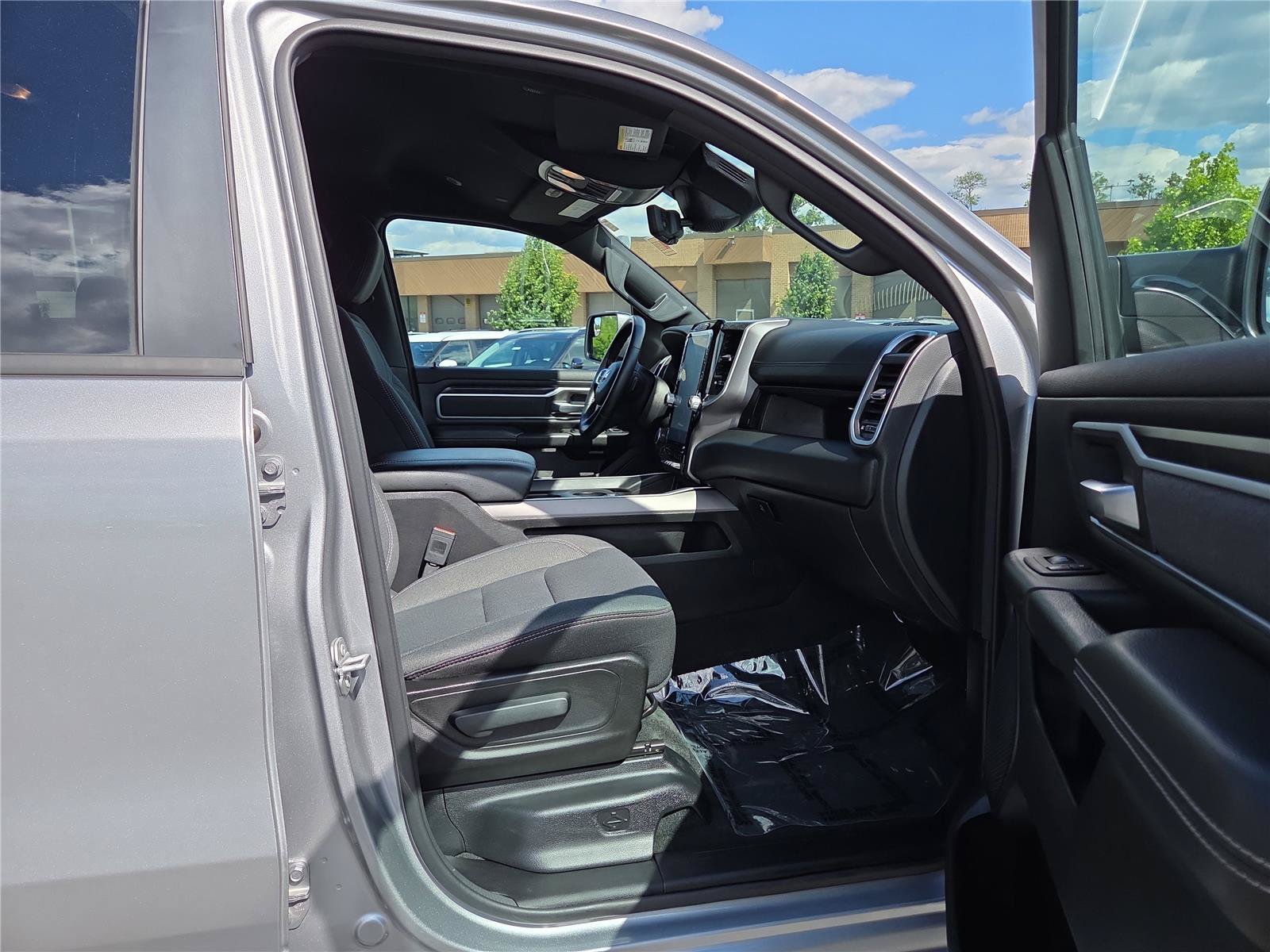 Used 2023 RAM 1500 Big Horn AWD/4WD image 24