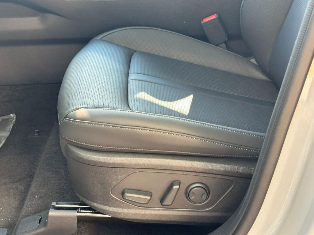 New 2026 Kia Sorento S w/ S Panoramic Sunroof Package image 16