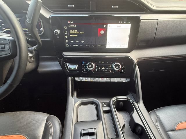 Used 2024 GMC Sierra 2500 AT4 w/ AT4 Premium Plus Package AWD/4WD image 3