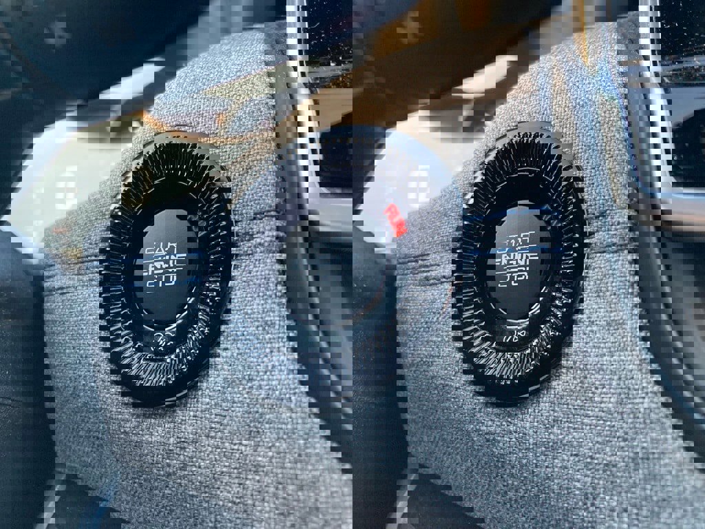 Used 2025 Jeep Compass Latitude image 19