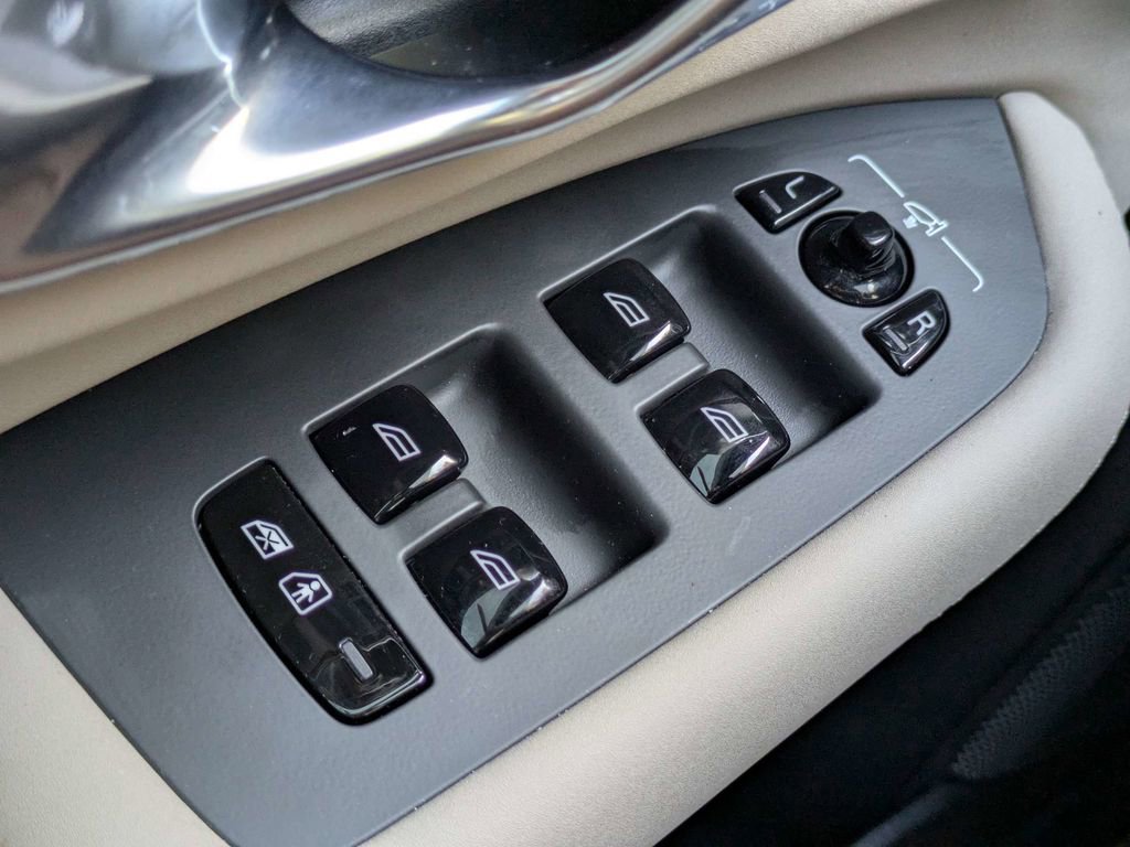 New 2025 Volvo XC90 B6 Ultra image 27