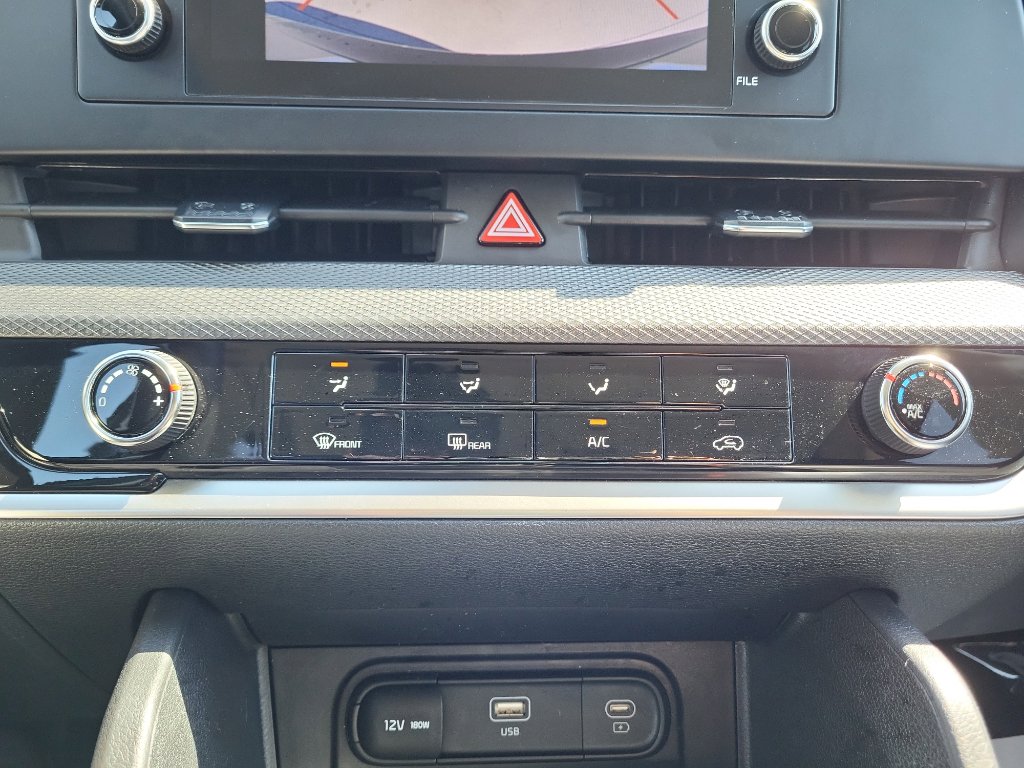 Used 2023 Kia Sportage LX image 16
