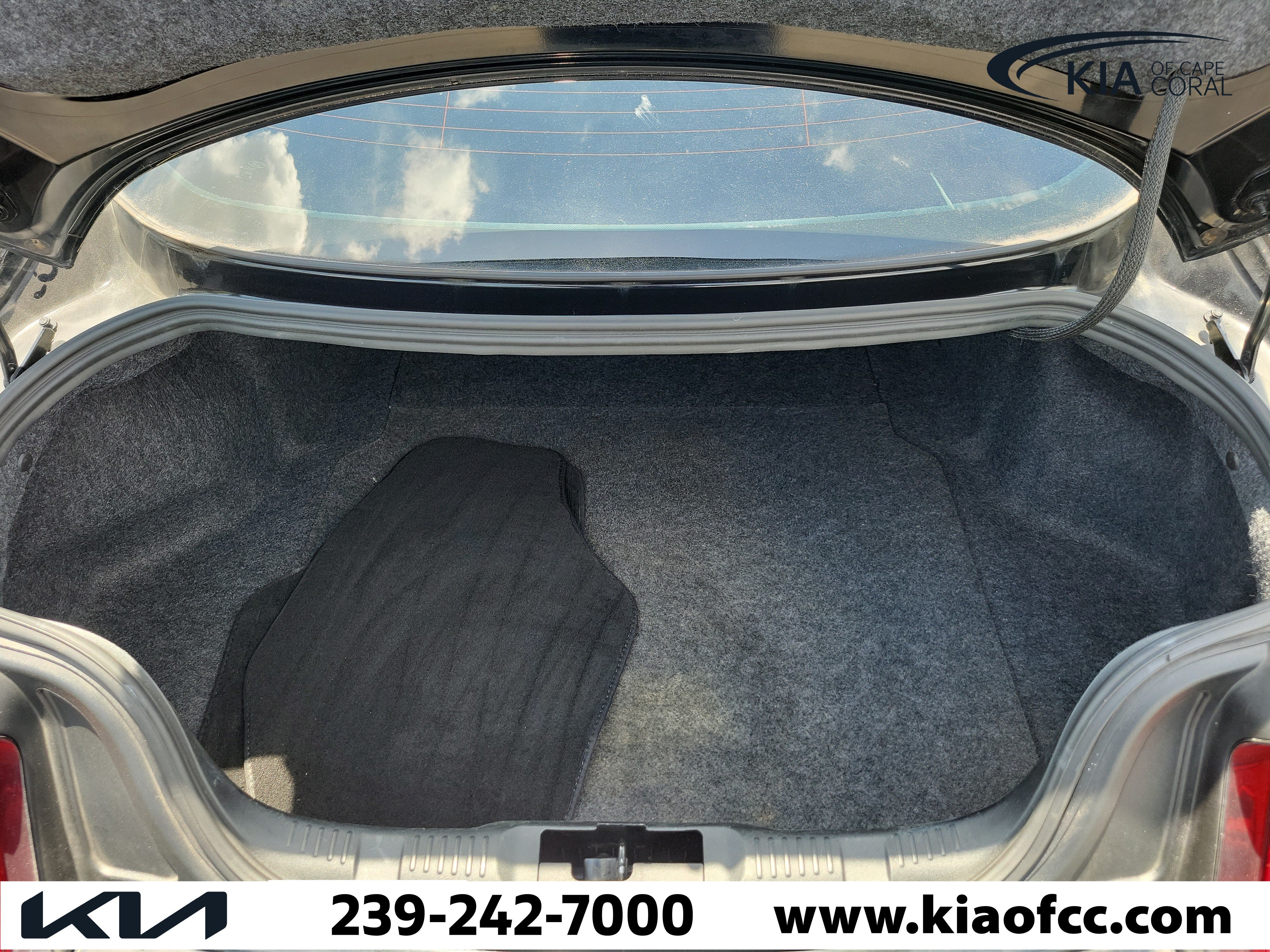 Used 2017 Ford Mustang Coupe RWD image 11