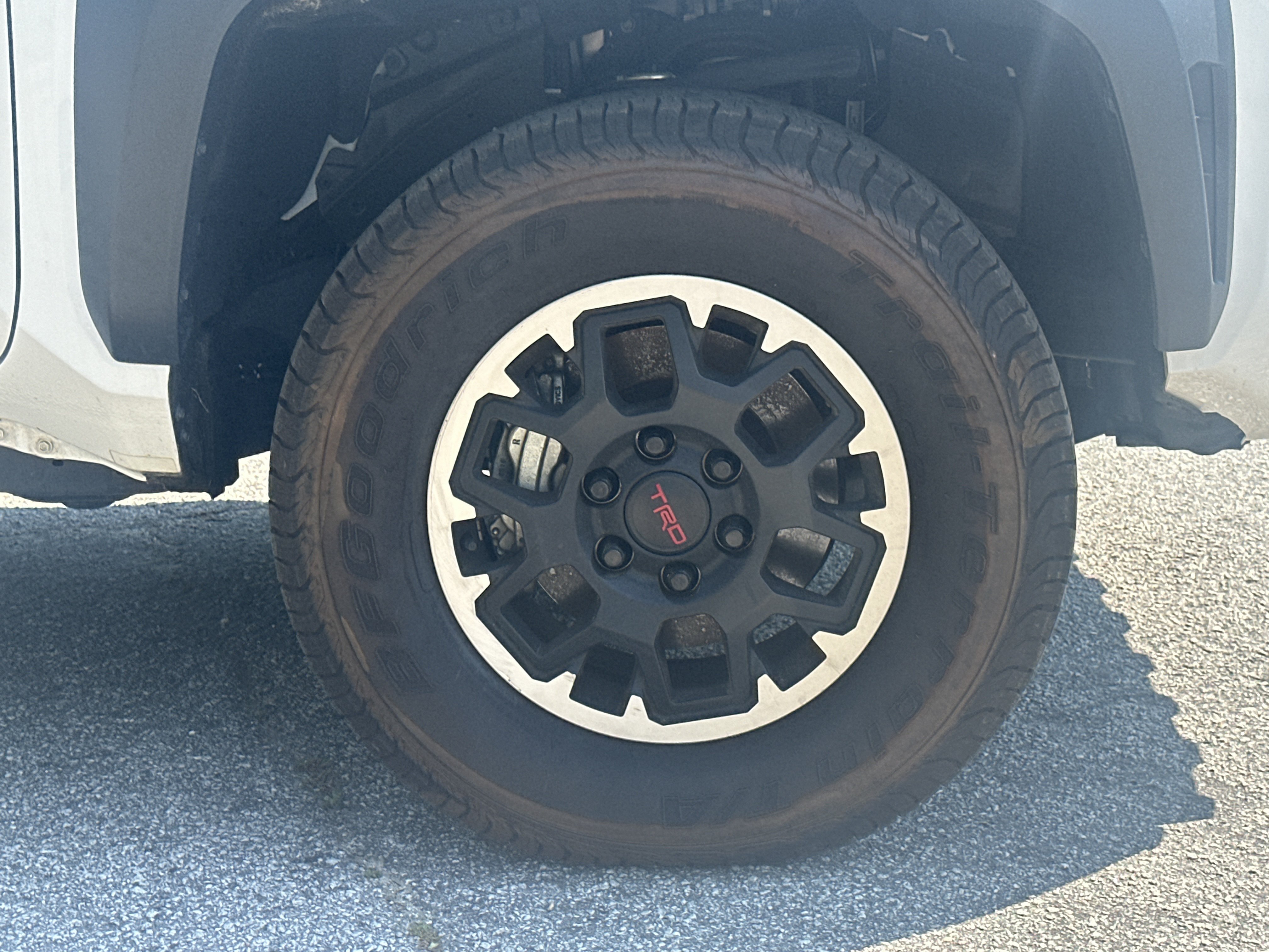 Used 2024 Toyota Tacoma TRD Off-Road AWD/4WD image 12