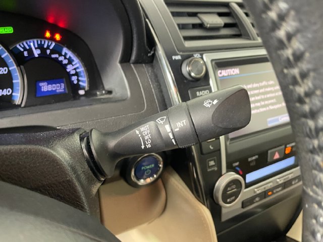Used 2012 Toyota Camry XLE w/ Leather Pkg FWD image 12