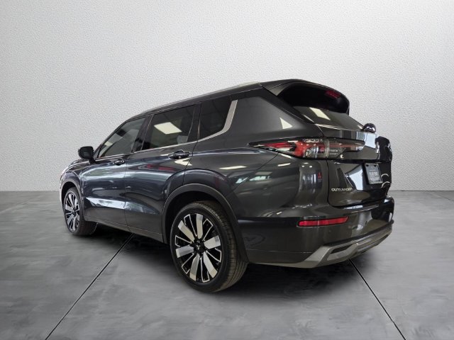 New 2026 Mitsubishi Outlander SEL FWD image 3