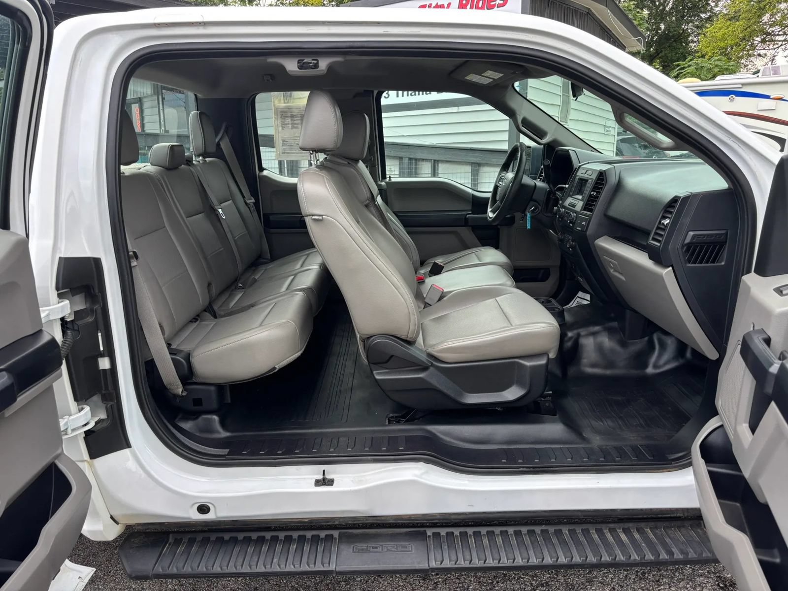 Used 2017 Ford F150 XL w/ Equipment Group 101A Mid AWD/4WD image 15