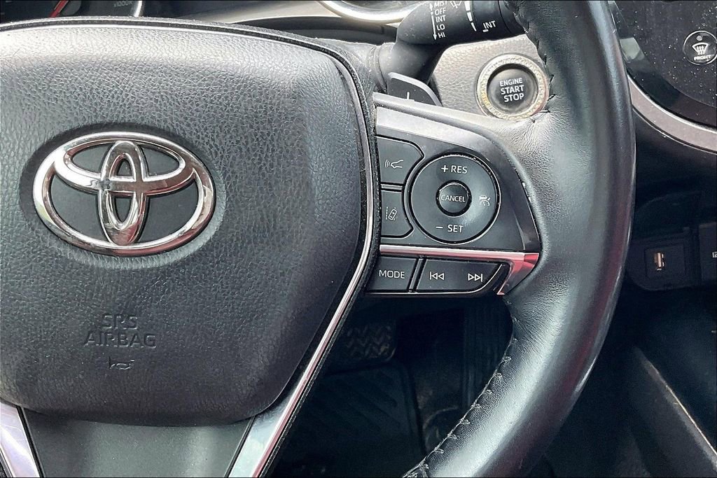 Used 2020 Toyota Camry XSE w/ Navigation Package FWD image 16