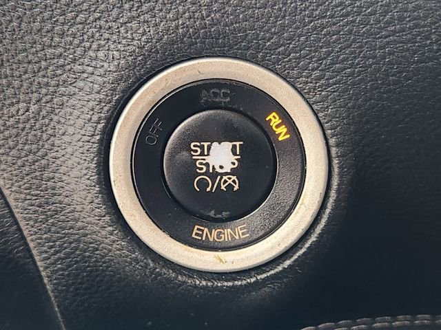 Used 2015 Dodge Challenger R/T image 20