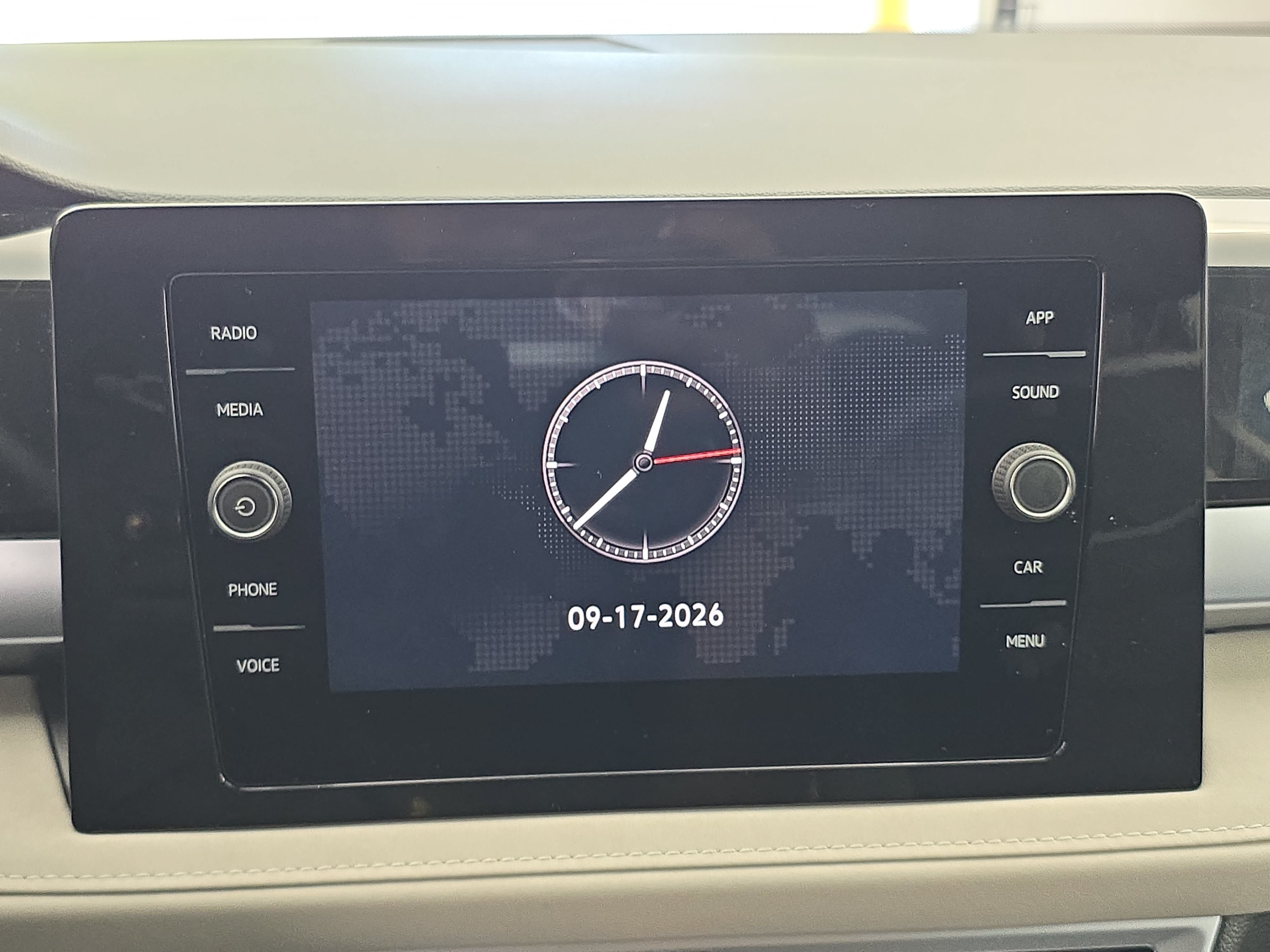 Certified 2025 Volkswagen Taos SE FWD image 20