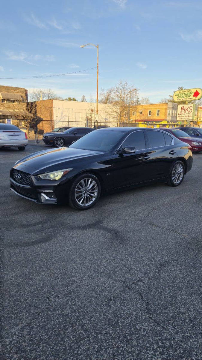 Used 2018 INFINITI Q50 Luxe image 1
