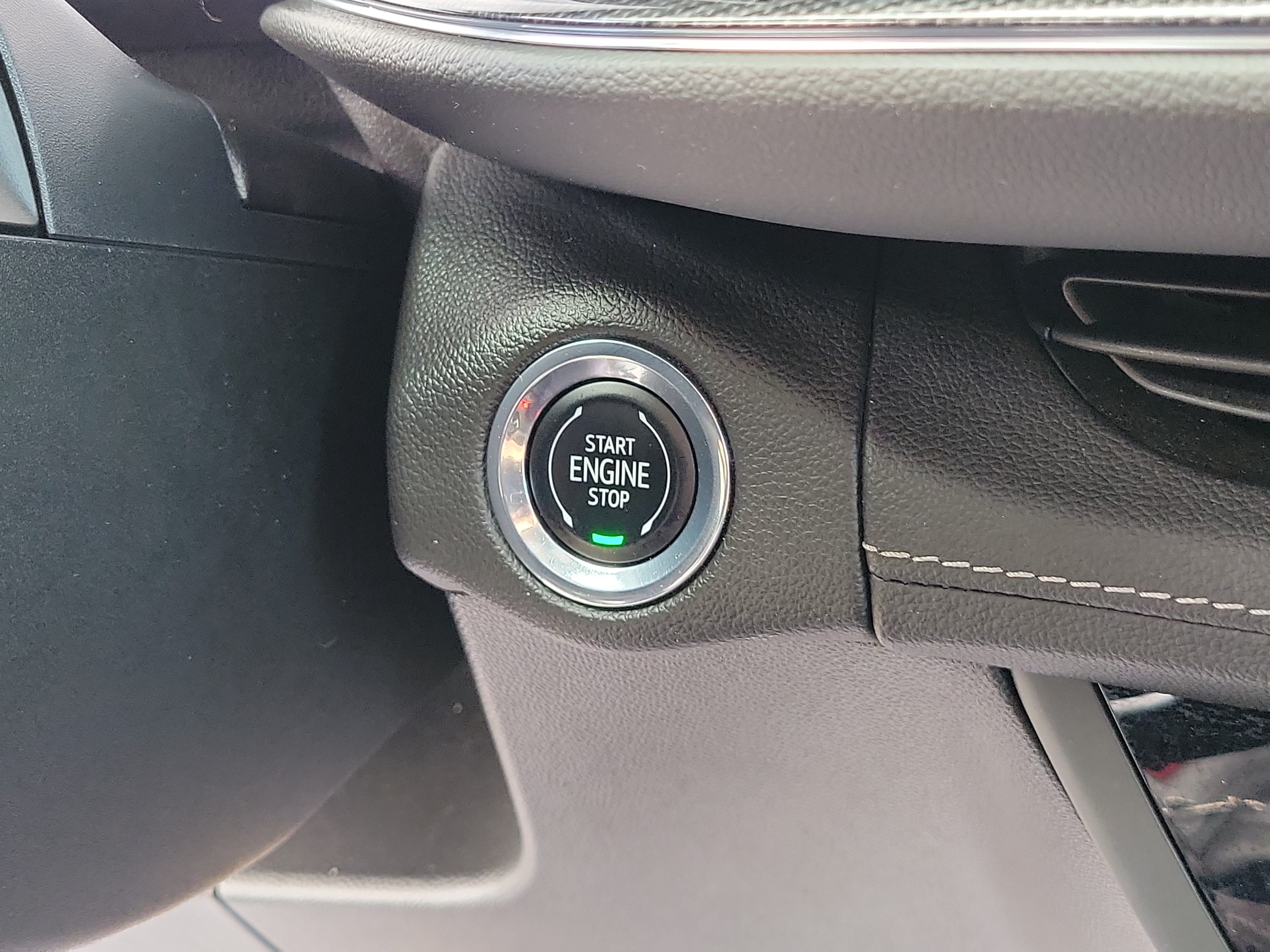 Used 2023 Buick Envision Essence w/ Sport Touring Package AWD/4WD image 30