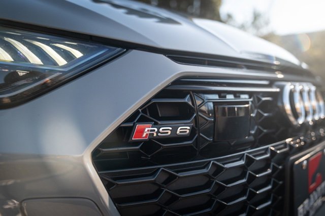 Used 2022 Audi RS 6 image 13