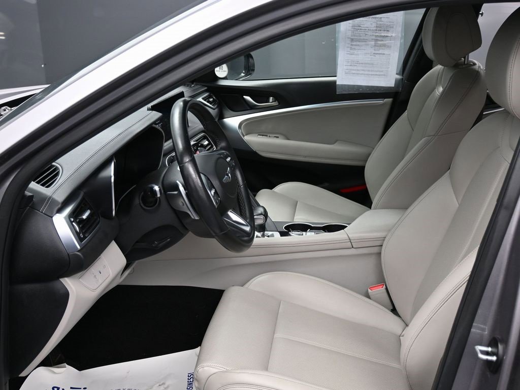 Used 2023 Genesis G70 2.0T image 16