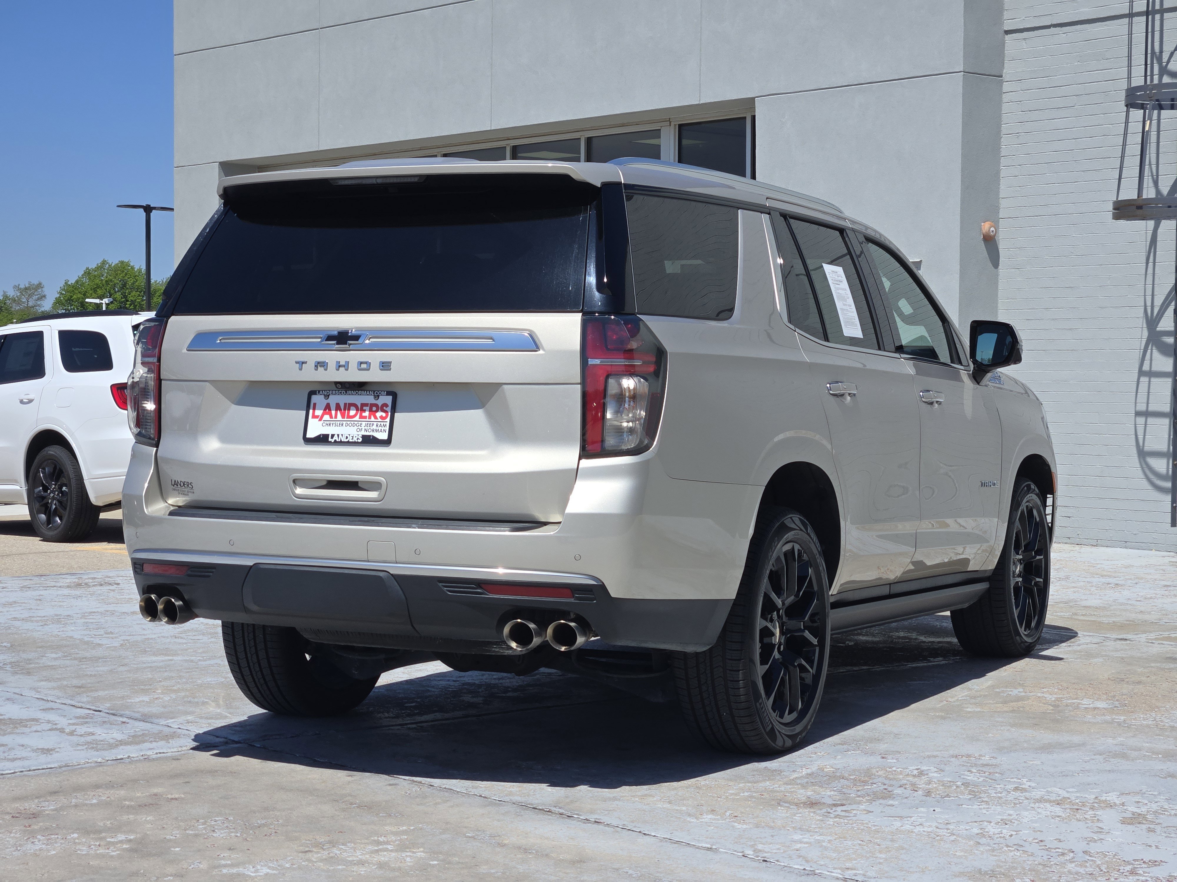 Used 2023 Chevrolet Tahoe High Country w/ Premium Package 2 image 8