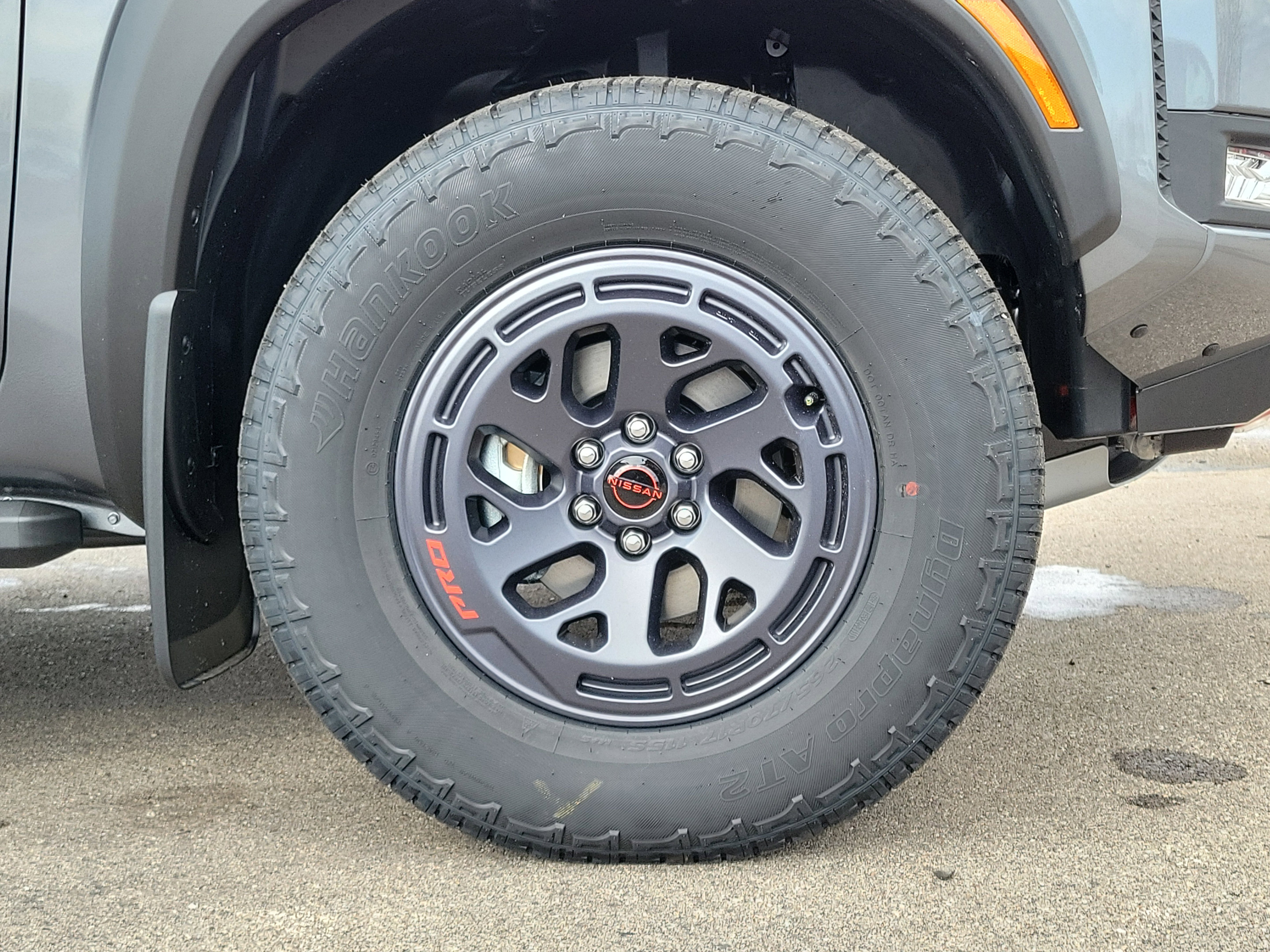 Used 2025 Nissan Frontier PRO-4X w/ Pro Convenience Package image 5