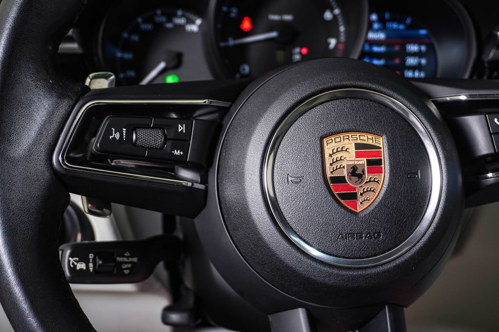 Certified 2023 Porsche Macan AWD/4WD image 20