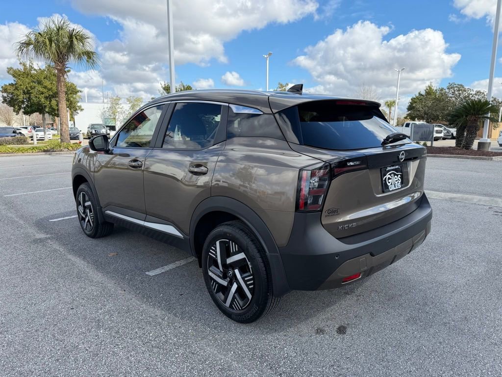 Used 2026 Nissan Kicks SV image 3