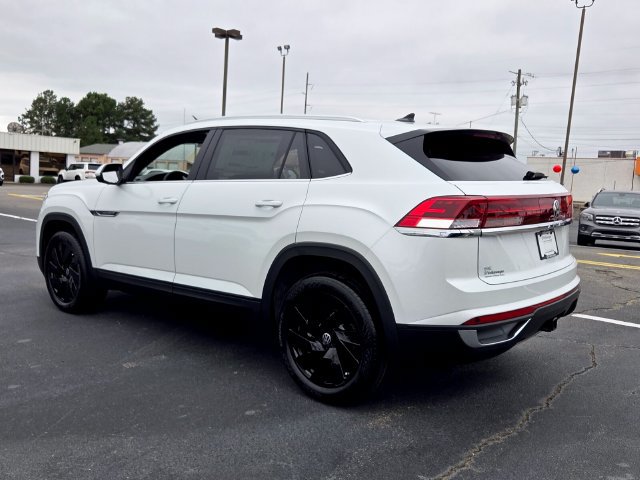 New 2026 Volkswagen Atlas Cross Sport SE FWD image 9