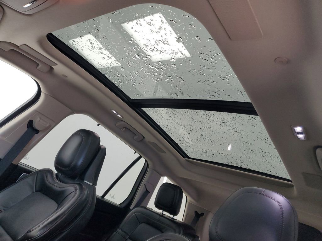 Used 2020 Lincoln Aviator Reserve w/ Equipment Group 202A image 22