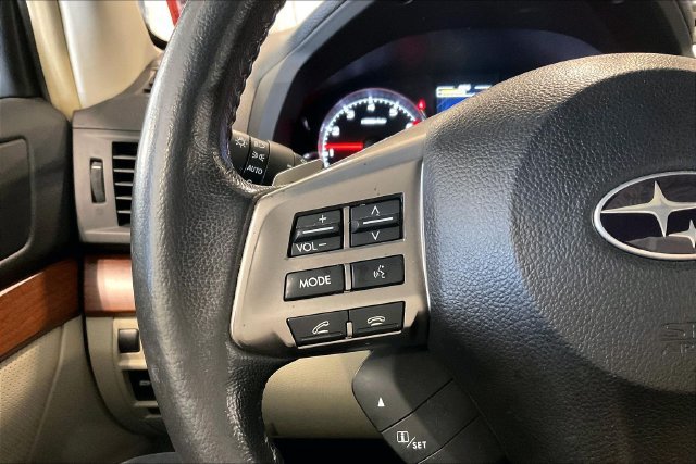 Used 2014 Subaru Outback 2.5i Limited w/ Moonroof Package AWD/4WD image 18