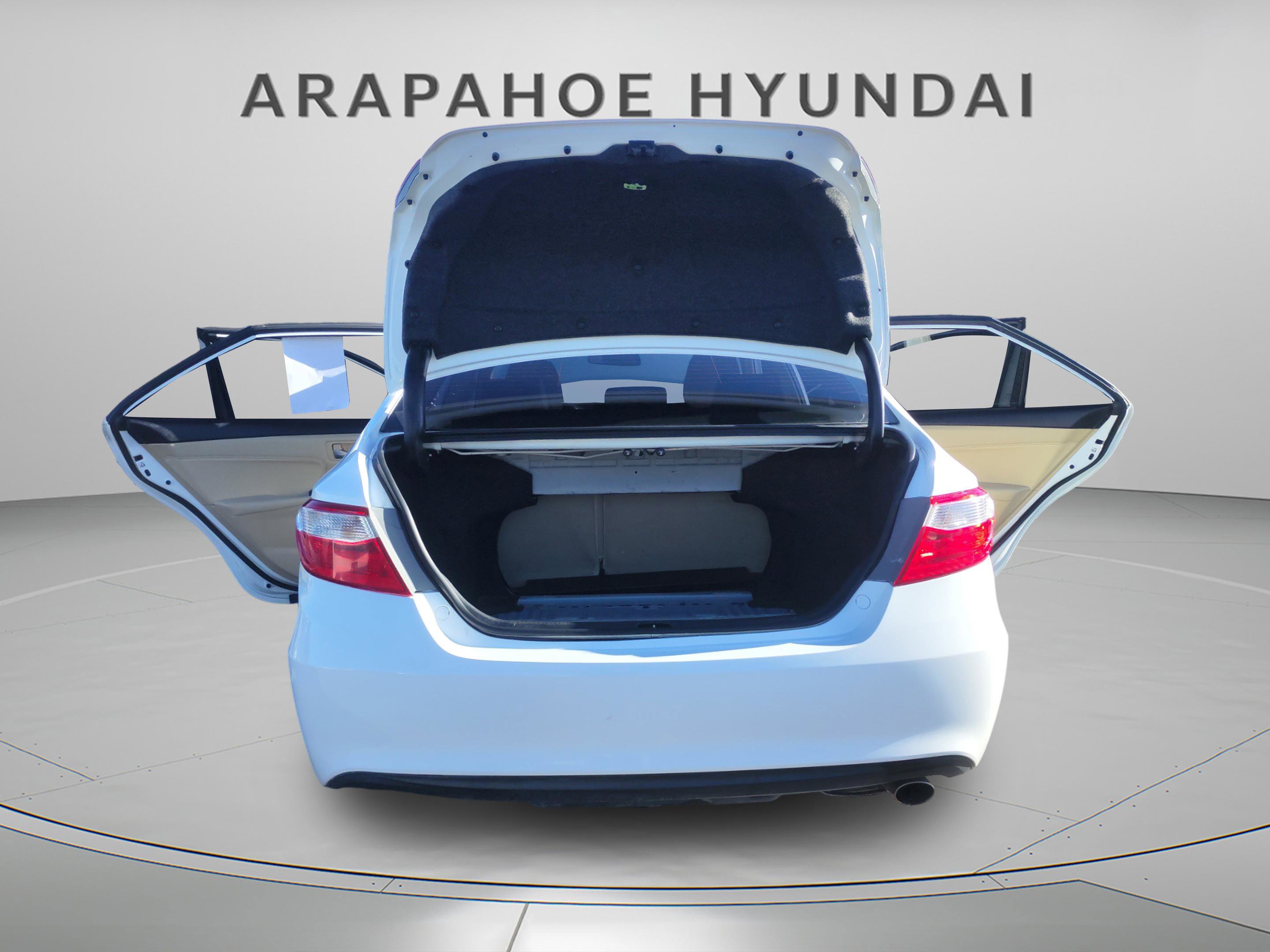 Used 2017 Toyota Camry XLE image 29