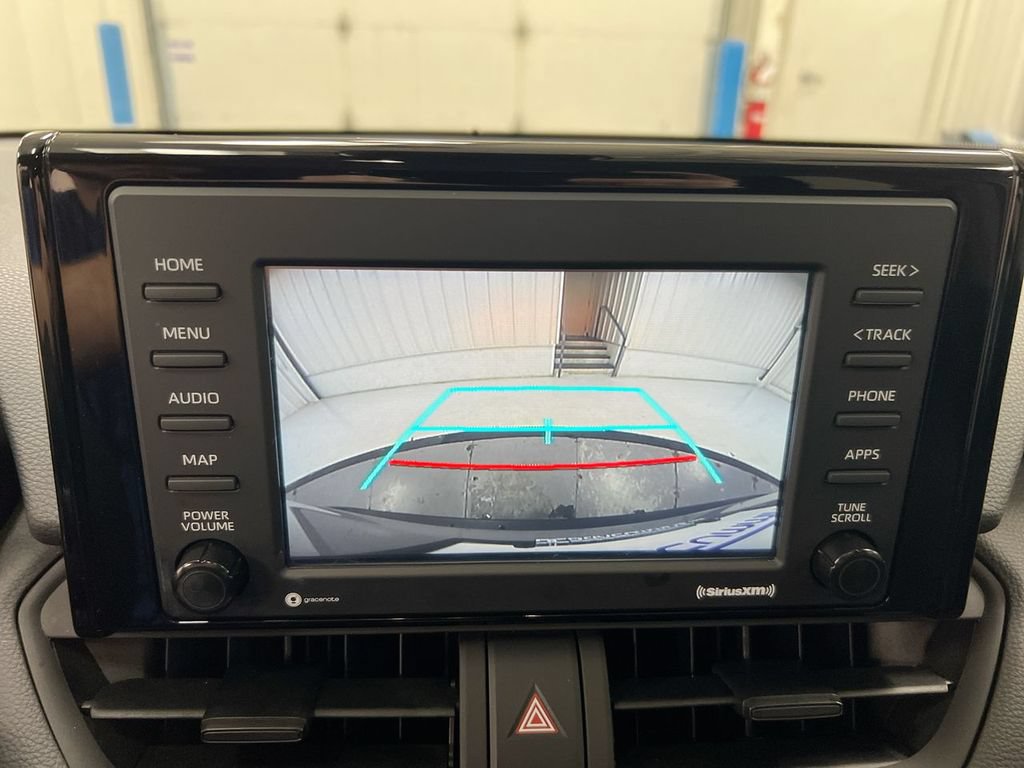 Used 2022 Toyota RAV4 XLE AWD/4WD image 15