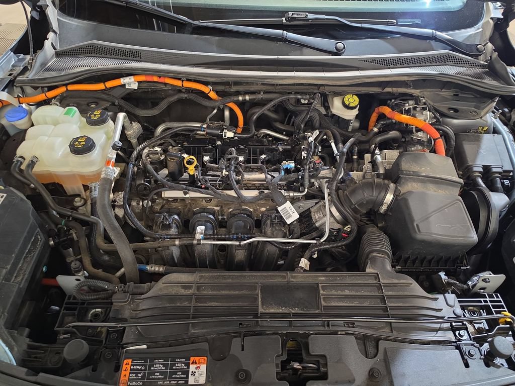 Used 2021 Ford Escape Titanium AWD/4WD image 17