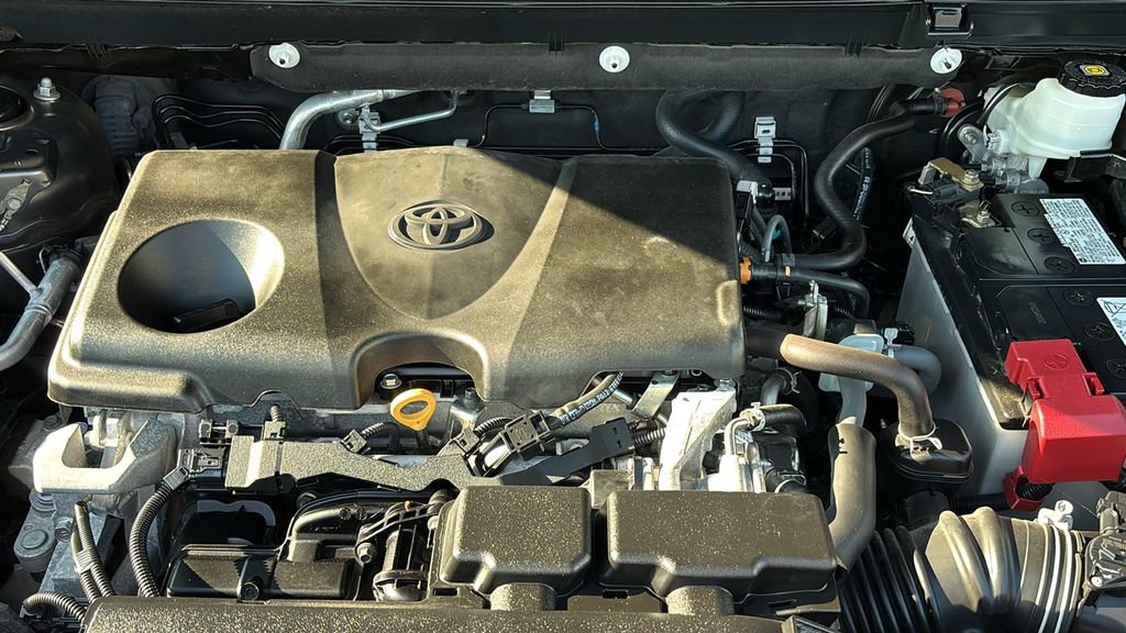 Used 2021 Toyota RAV4 XLE Premium FWD image 32