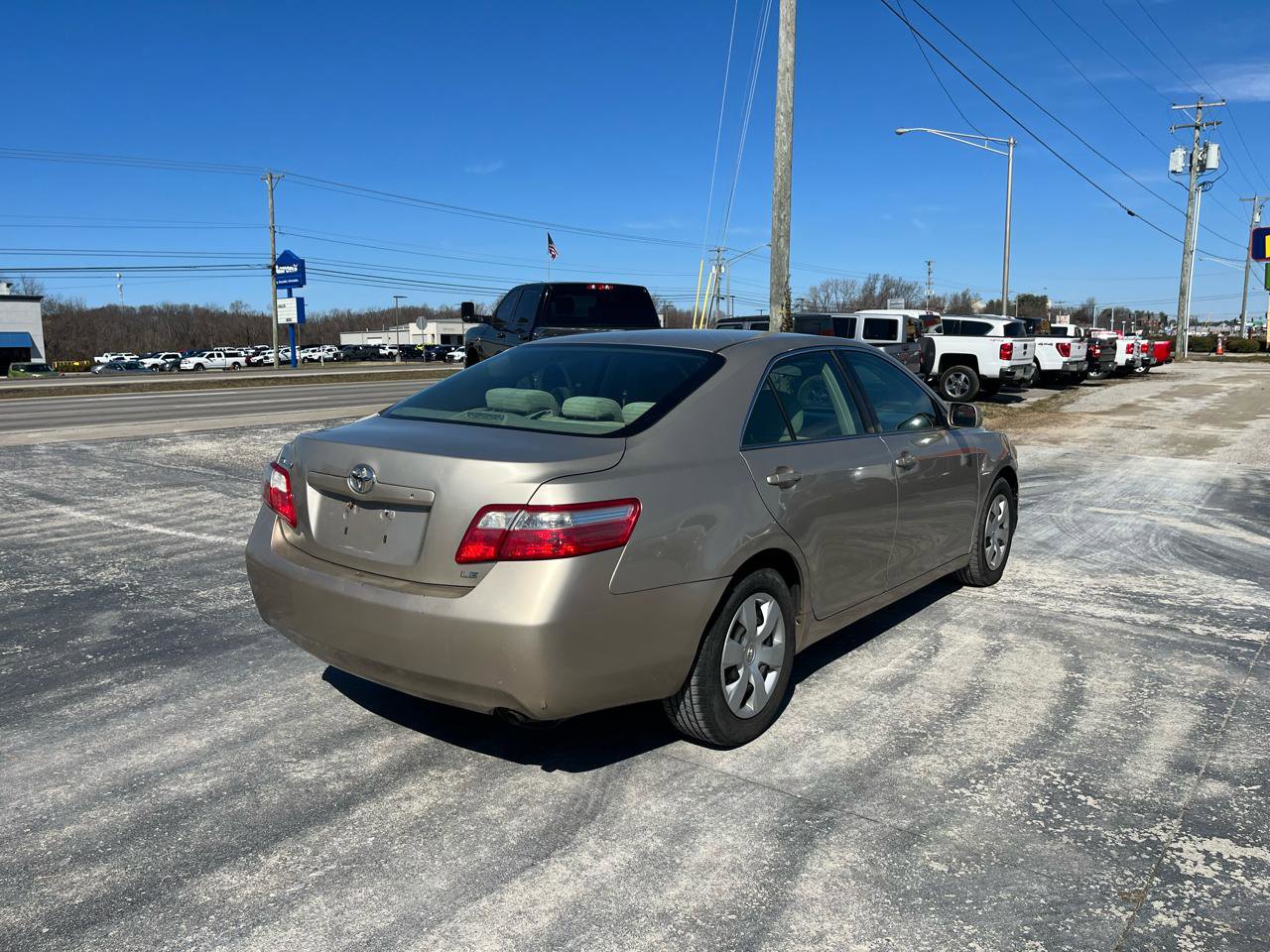 Used 2007 Toyota Camry XLE FWD image 3