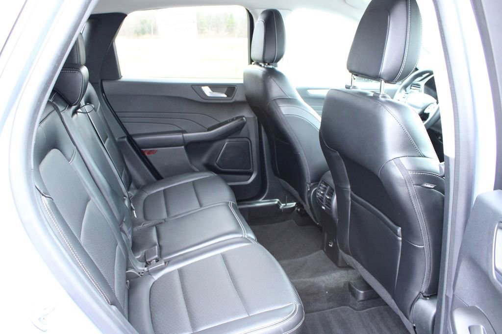 Used 2022 Ford Escape SEL image 16