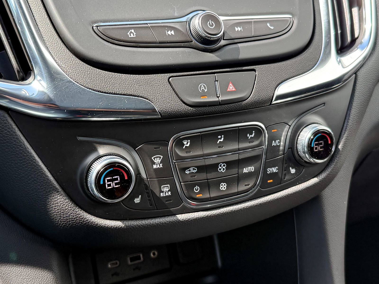 Used 2024 Chevrolet Equinox LT image 21