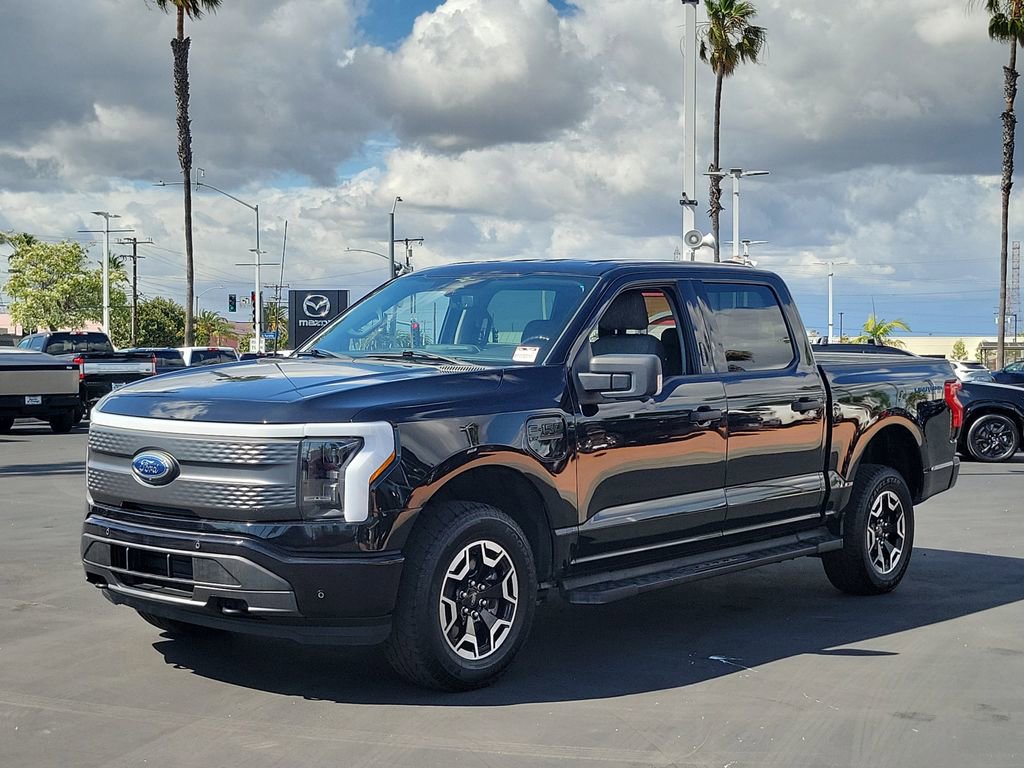 Used 2023 Ford F150 Lightning XLT AWD/4WD image 38