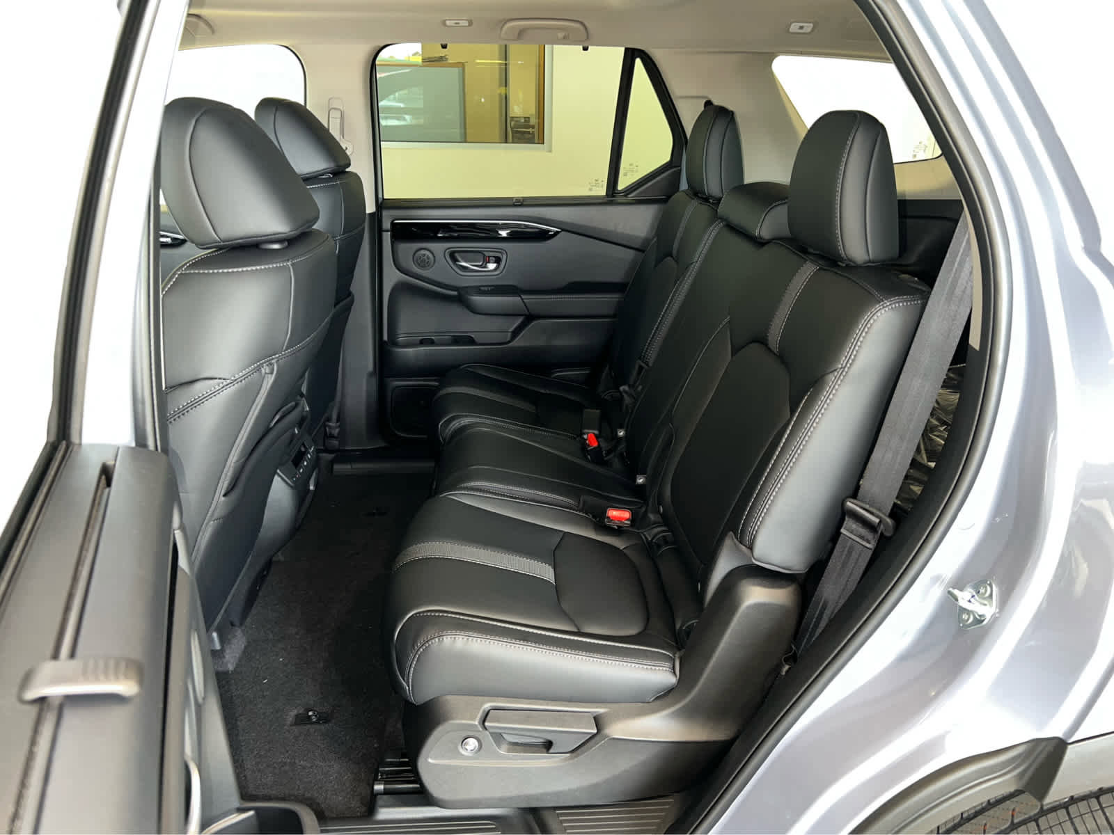 New 2025 Honda Pilot Touring image 13