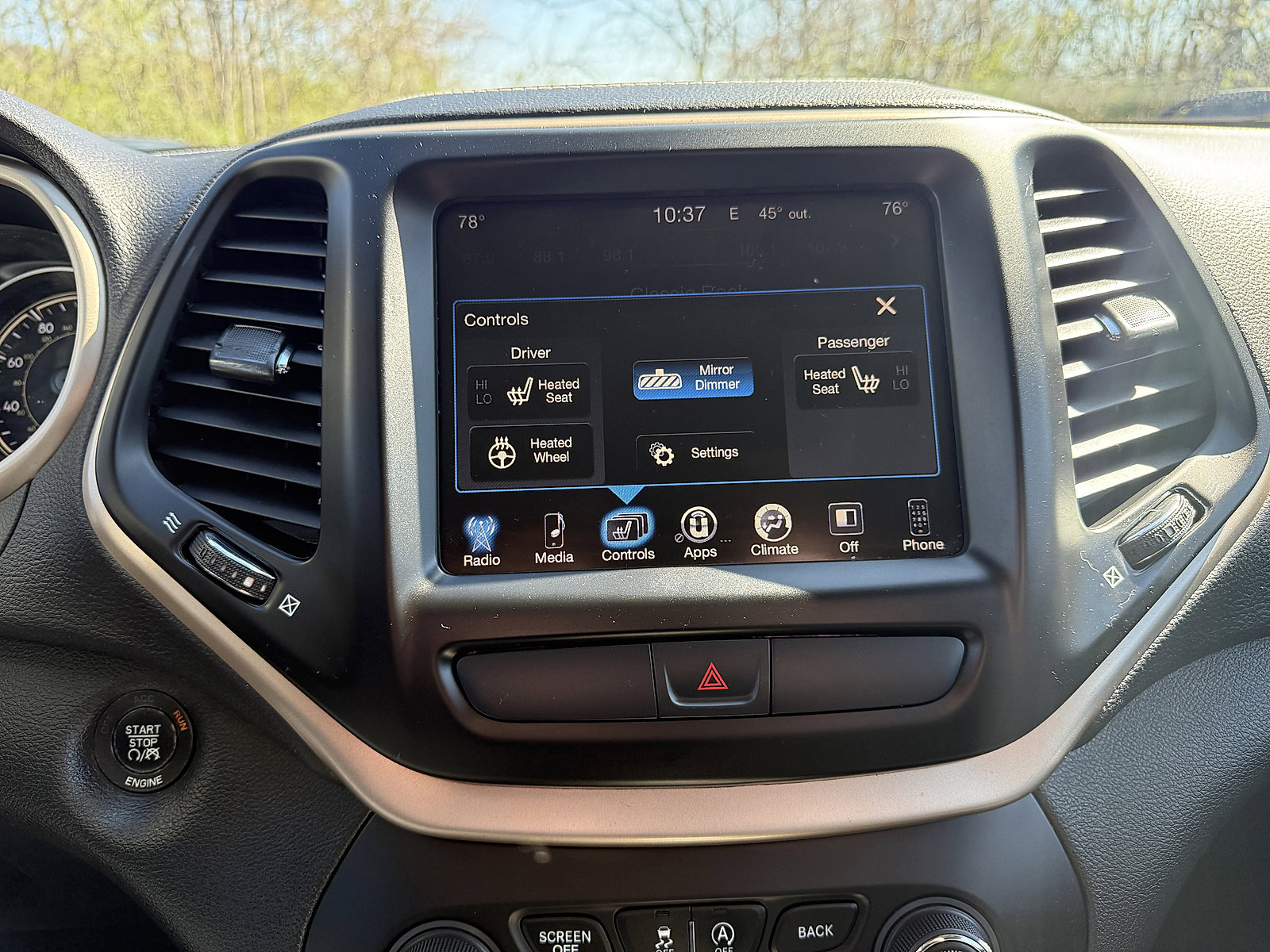 Certified 2016 Jeep Cherokee 75th Anniversary image 25