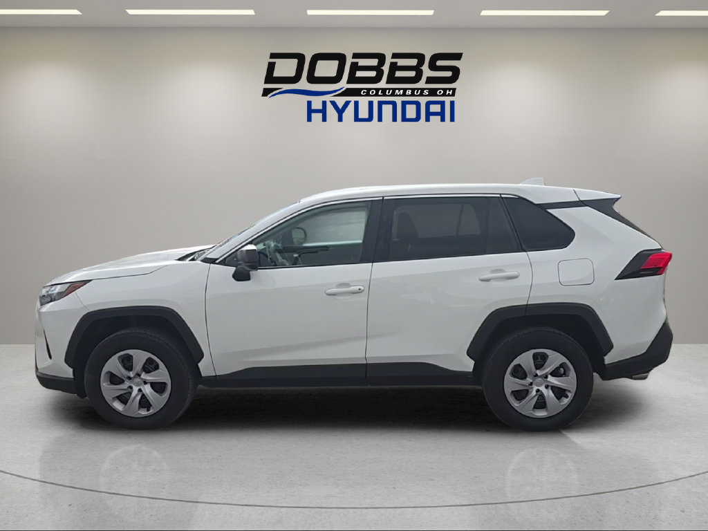 Used 2025 Toyota RAV4 LE AWD/4WD image 2
