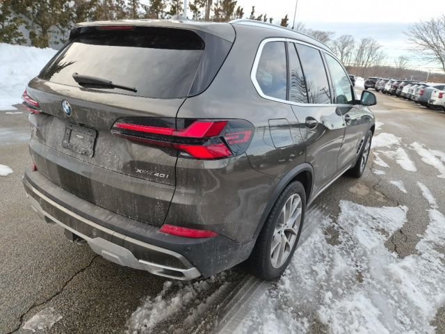 Used 2024 BMW X5 xDrive40i w/ Premium Package image 9