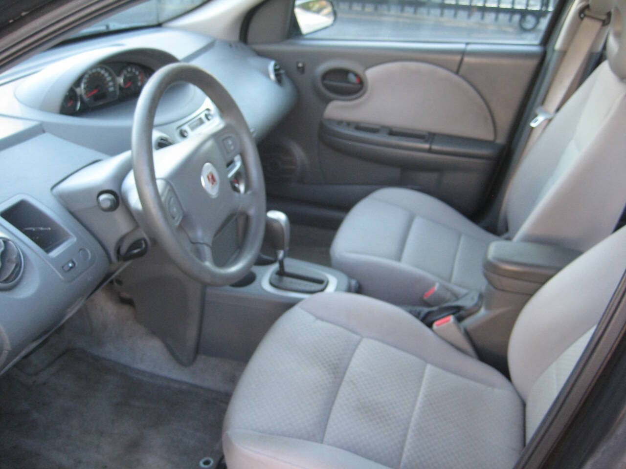 Used 2005 Saturn ION Level 2 w/ Power Pkg FWD image 11