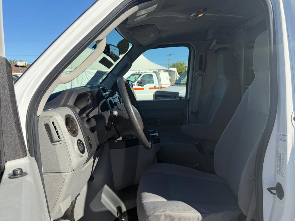 Used 2012 Ford E-250 and Econoline 250 w/ Premium Van Group image 29