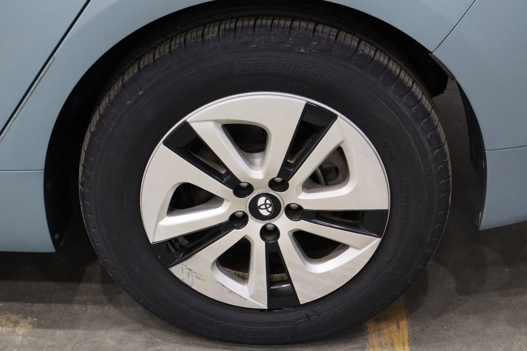 Used 2016 Toyota Prius Two image 31