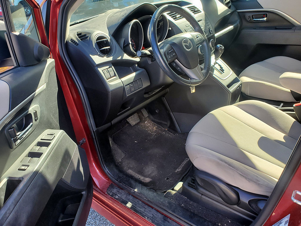 Used 2013 MAZDA MAZDA5 Touring FWD image 6