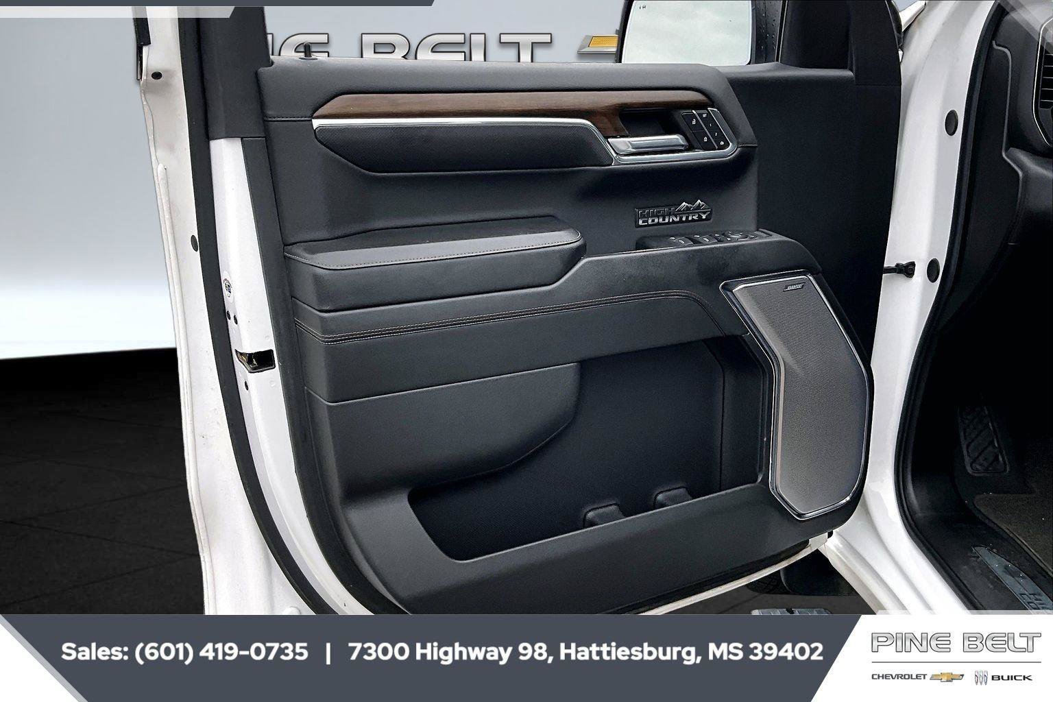 Used 2024 Chevrolet Silverado 1500 High Country w/ Technology Package AWD/4WD image 18