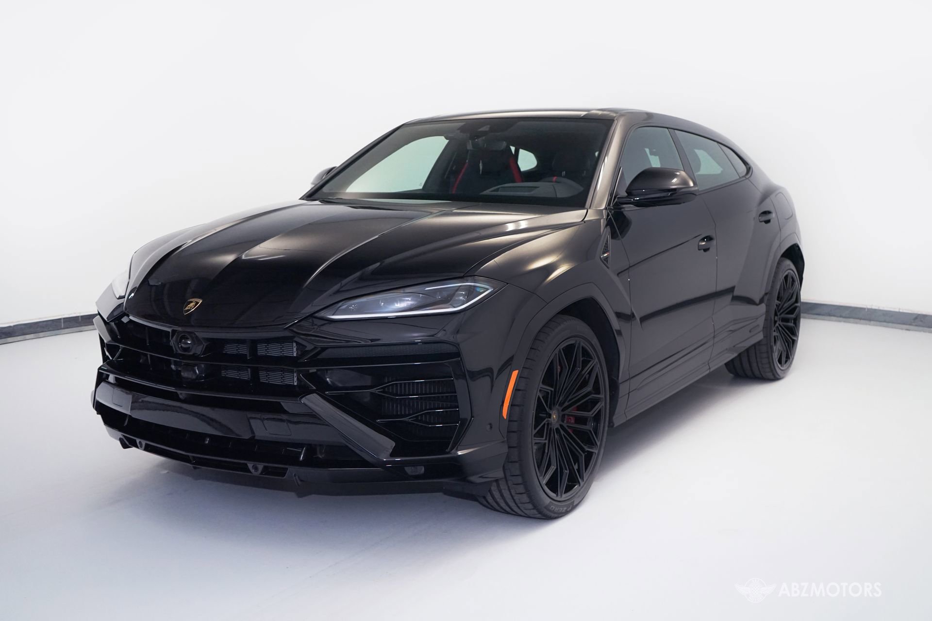 Used 2026 Lamborghini Urus SE AWD/4WD image 2
