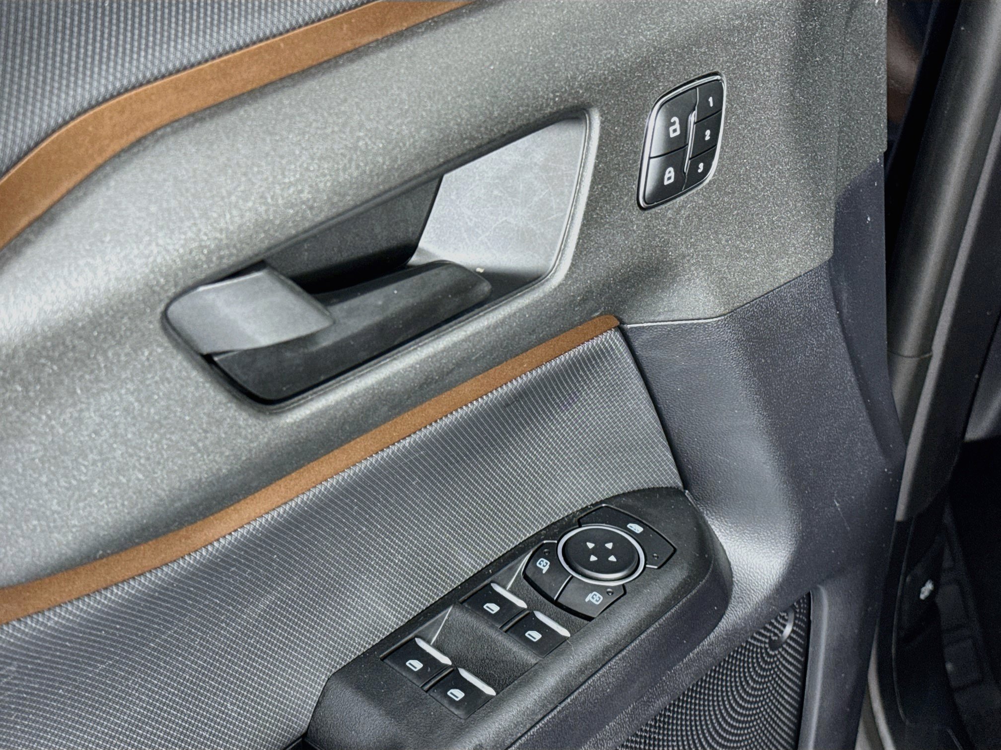 Used 2025 Ford Bronco Sport Outer Banks AWD/4WD image 17
