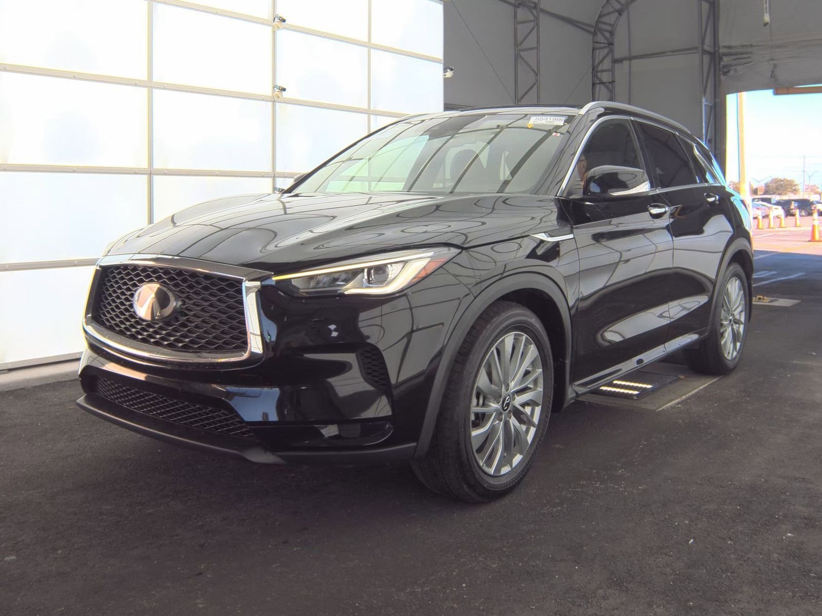 Used 2023 INFINITI QX50 Luxe image 1