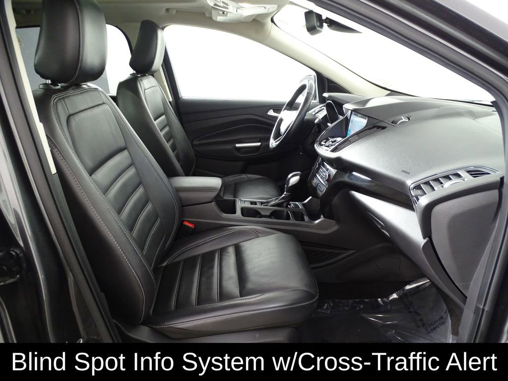 Used 2019 Ford Escape Titanium image 17