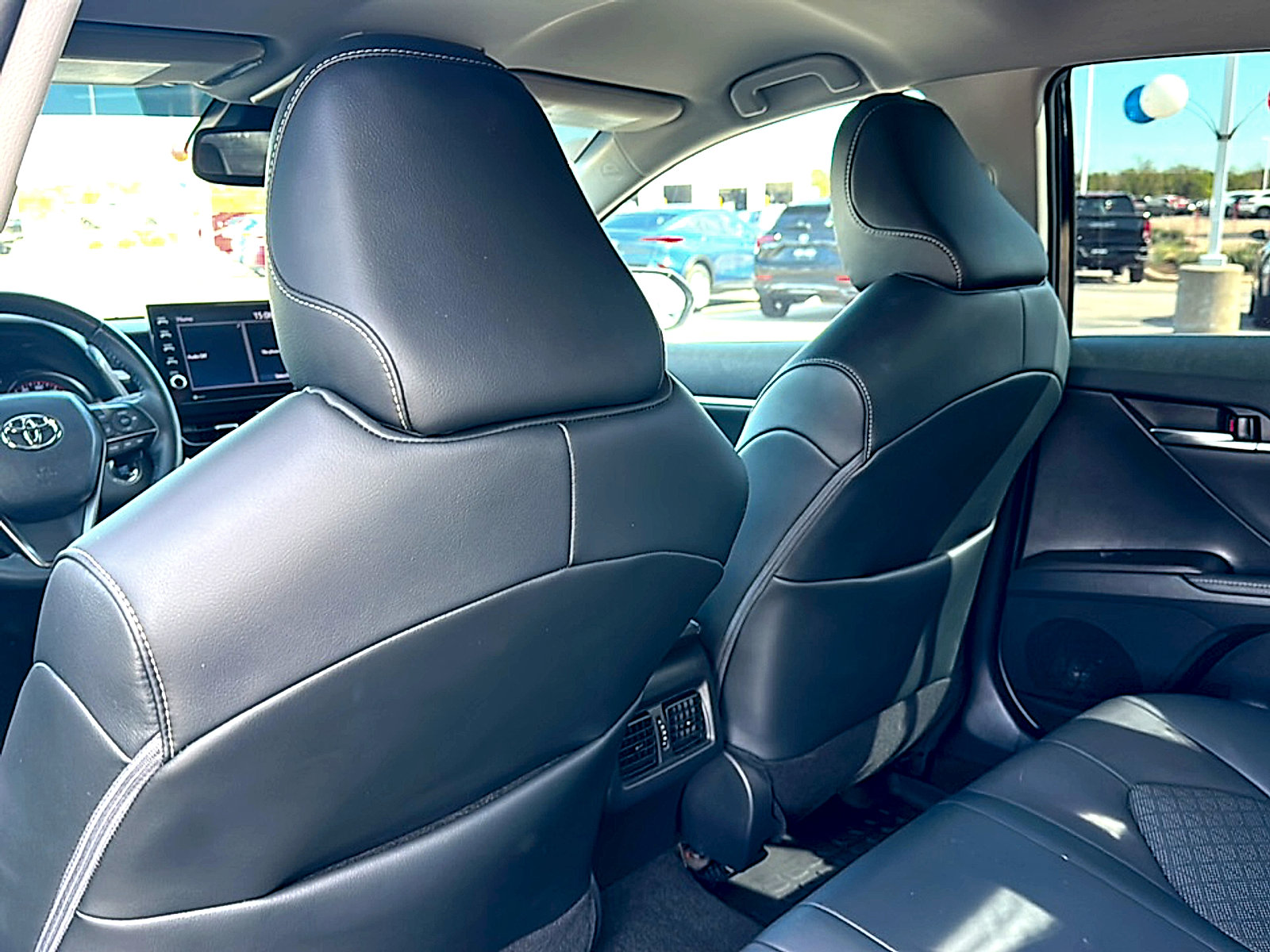 Used 2022 Toyota Camry XSE image 17