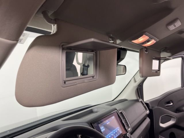 Used 2024 Nissan Frontier SV image 33